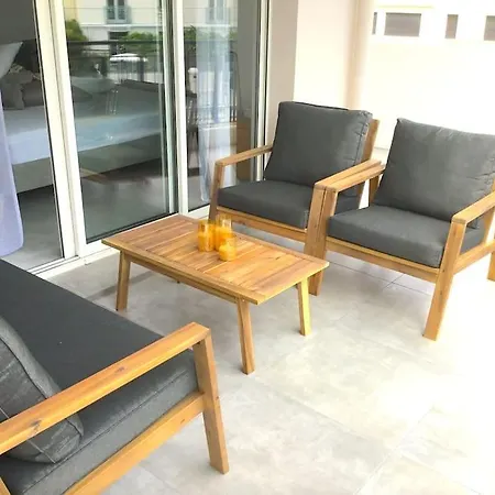 Jj Apartment *