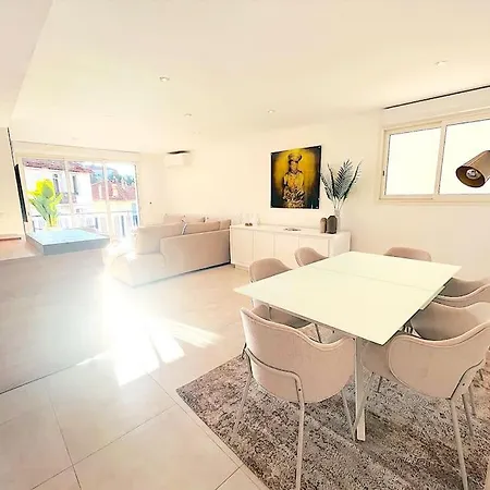 Apartment Jj *